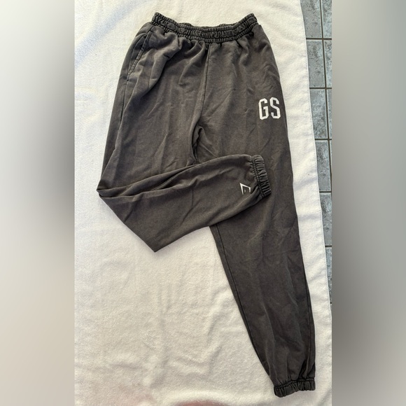 Gymshark sweatpants - Picture 2 of 3